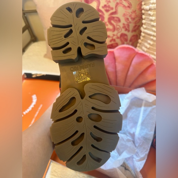 FARM RIO Sunset Forest Tall Puffy Boot 8.5 - New in box! - Picture 2 of 6